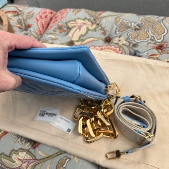 Louis Vuitton Coussin MM - Picture 8 of 13